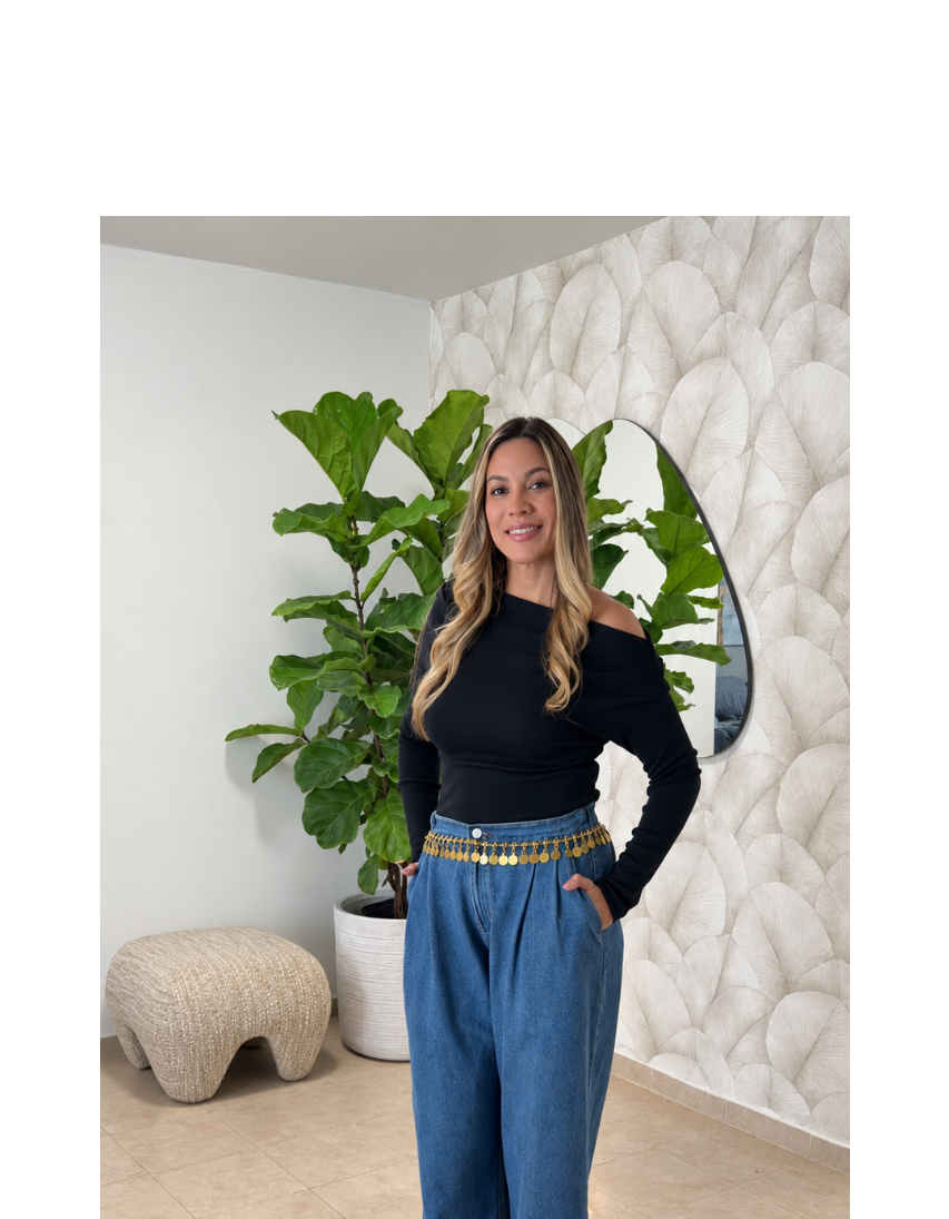 Black Off-Shoulder Long Sleeve Top | Blusa Negra de Hombros Descubiertos