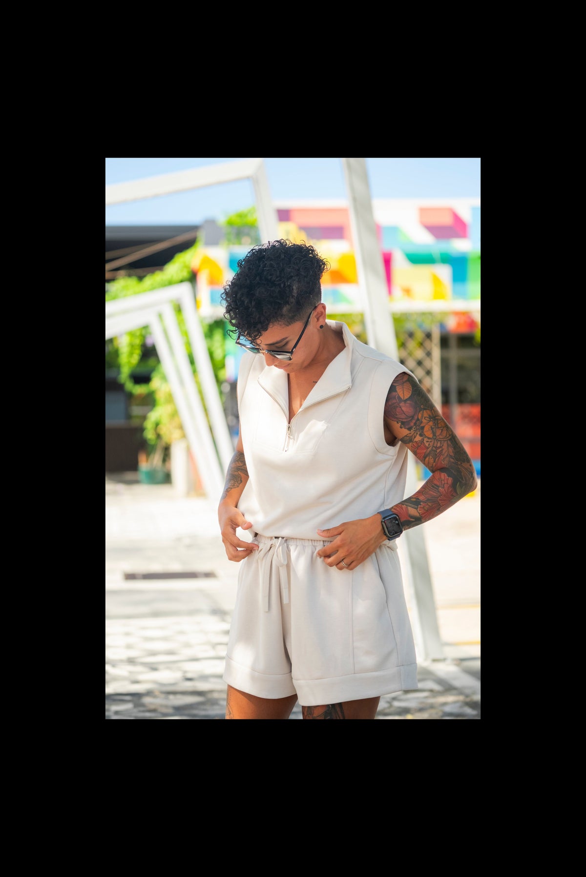 Taupe Sleeveless Zip Set | Conjunto Taupe de Top sin Mangas y Shorts