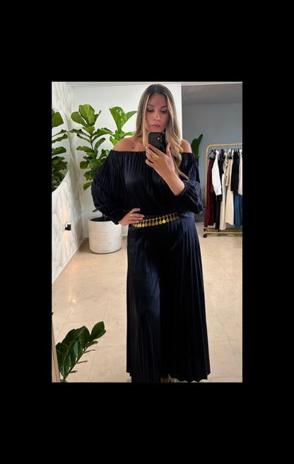 Navy Pleated Off-Shoulder Set | Conjunto Azul Marino Plisado de Hombros Descubiertos