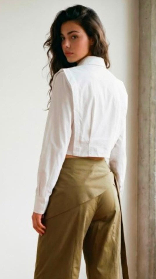 White Cropped Button-Down Shirt | Camisa Blanca Cropped